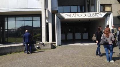 https://www.lanazione.it/image-service/view/acePublic/alias/contentid/YzA0YmFiN2MtMzcyNy00/0/ci-sono-diecimila-sentenze-accumulate-dal-2012-al-2021-a-cui-manca-la-dichiarazione-di-irrevocabilita.jpeg?f=16:9&w=1200&h=630