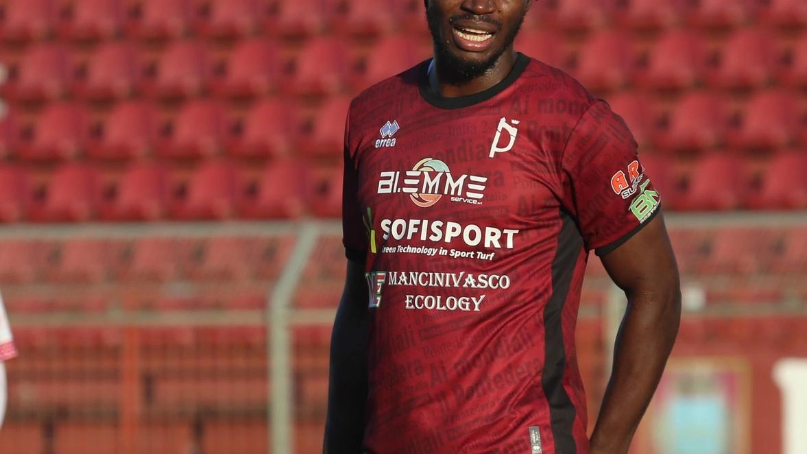 Leonardo Menichini può sorridere. Con questa vittoria il Pontedera chiude nel modo migliore il girone di andata: "L’atteggiamento è... Leonardo Menichini può sorridere. Con questa vittoria il Pontedera chiude nel modo migliore il girone di andata: "L’atteggiamento è...