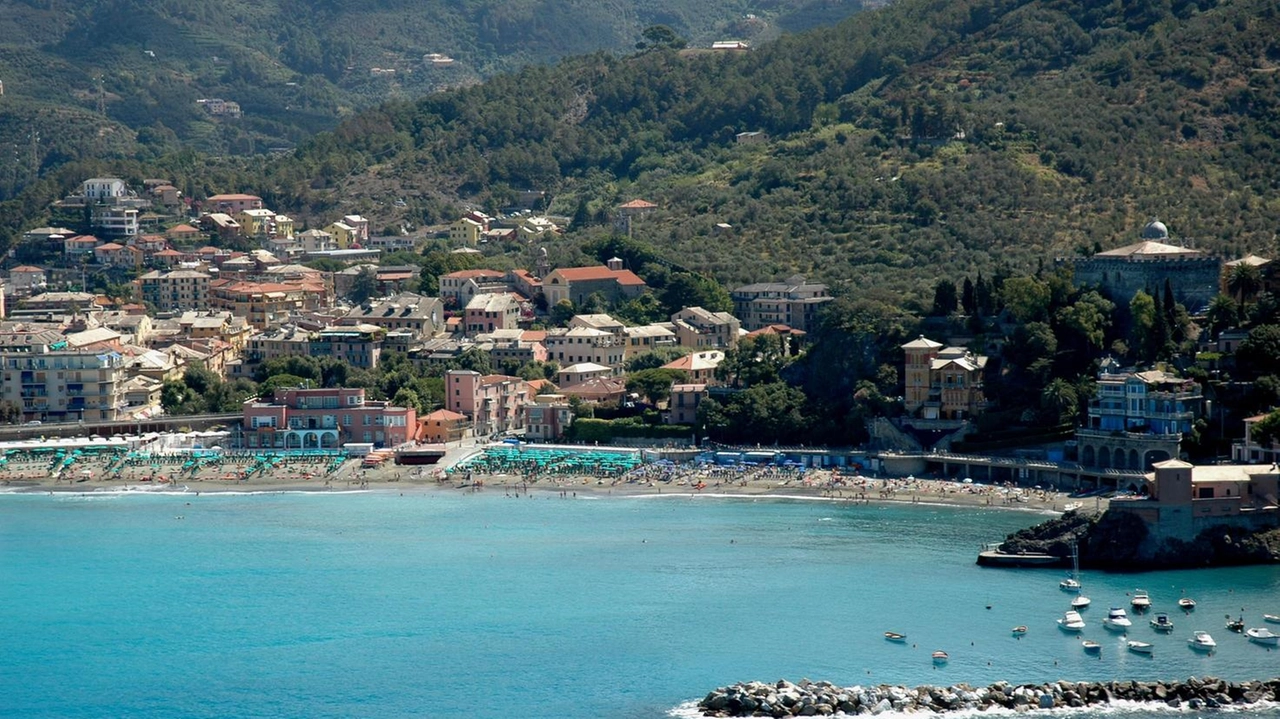 Procede a Levanto la progettazione della ristrutturazione del tratto di passeggiata a mare tra l’ex stazione ferroviaria e la rotatoria di Vallesanta (foto d’archivio). Procede a Levanto la progettazione della ristrutturazione del tratto di passeggiata a mare tra l’ex stazione ferroviaria e la rotatoria di Vallesanta (foto d’archivio).