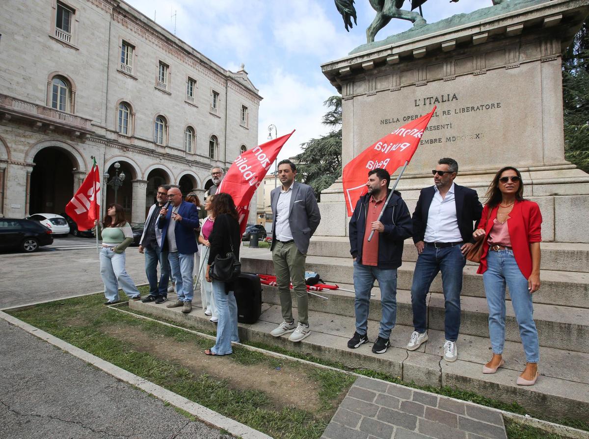 giustizia 120 precari in piazza