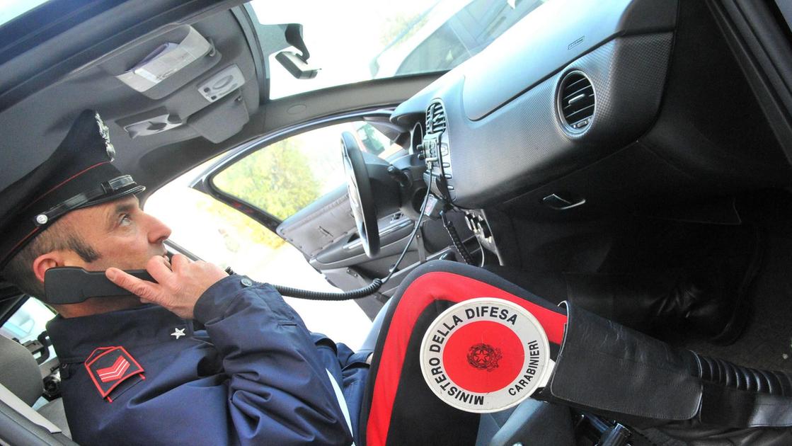 Il blitz nel club per scambisti. Non erano frequentatrici ma escort. Titolare in manette e sigilli al locale