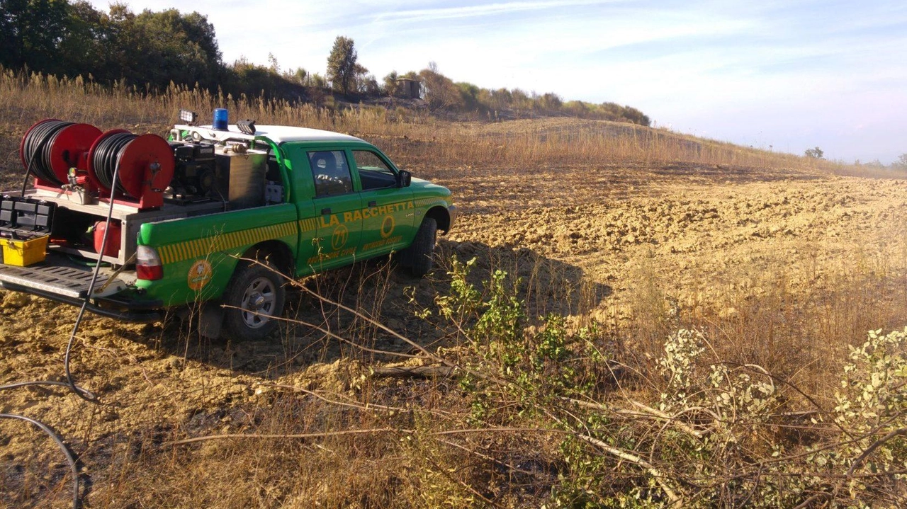I volontari hanno domato in breve tempo l’incendio, evitando delle conseguenze potenzialmente disastrose per la località e più. in generale per il territorio I volontari hanno domato in breve tempo l’incendio, evitando delle conseguenze potenzialmente disastrose per la località e più. in generale per il territorio
