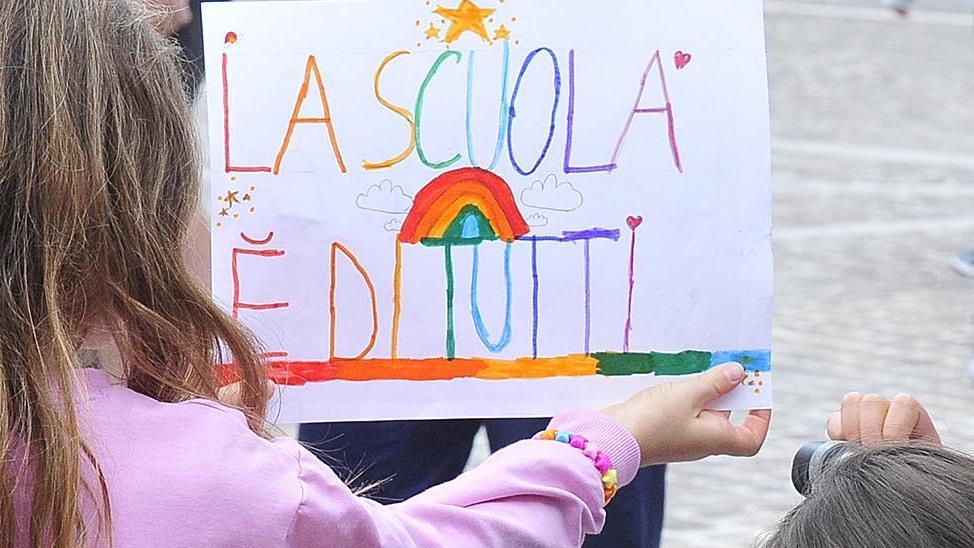 https://www.lanazione.it/image-service/view/acePublic/alias/contentid/YzBhNjNiOWEtNTc3ZC00/0/scuola-nazario-sauro-fondi-per-lascensore.jpeg?f=16:9&w=1200&h=630