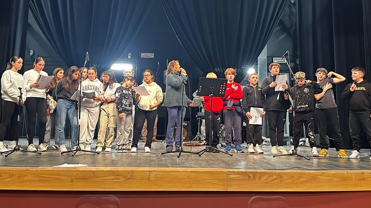 Solidarietà e musica al Cinema Teatro Puccini di Altopascio con evento patrocinato da Ambasciate e Comune. Ricavato devoluto a associazione benefica. Partecipazioni speciali e messaggio di speranza. Prenotazioni presso Accademia Geminiani. Solidarietà e musica al Cinema Teatro Puccini di Altopascio con evento patrocinato da Ambasciate e Comune. Ricavato devoluto a associazione benefica. Partecipazioni speciali e messaggio di speranza. Prenotazioni presso Accademia Geminiani.