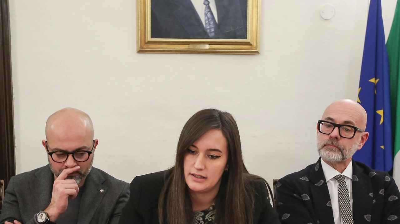 "Nuovo piano povertà con stanziamento di di 400.000 euro per il pronto intervento sociale". E’ uno dei progetti annunciati dall’assessore... "Nuovo piano povertà con stanziamento di di 400.000 euro per il pronto intervento sociale". E’ uno dei progetti annunciati dall’assessore...