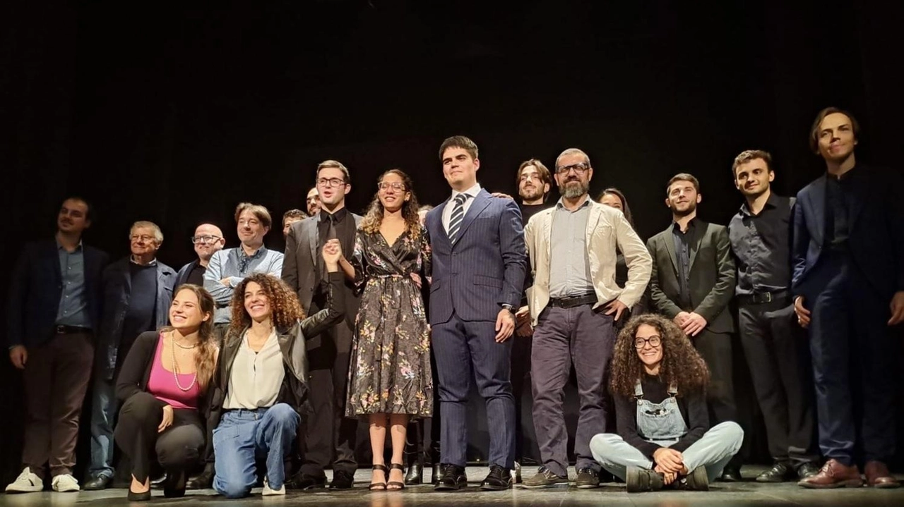 Il Concorso internazionale per una nuova opera da camera a Lucca premia due compositori e offre opportunità a talenti emergenti. Il Concorso internazionale per una nuova opera da camera a Lucca premia due compositori e offre opportunità a talenti emergenti.