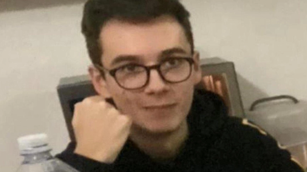 Andrea Prospero, lo studente universitario. trovato morto a 19 anni