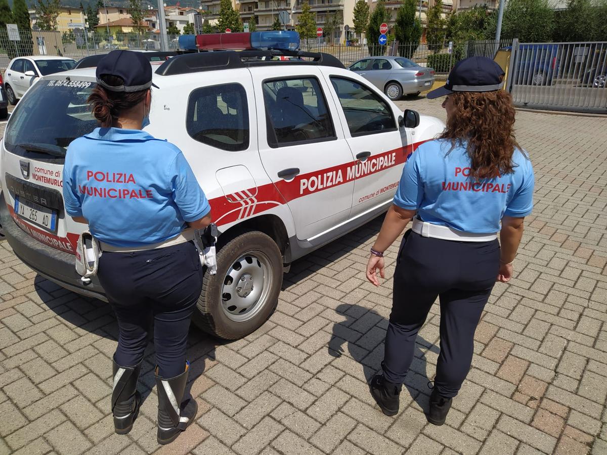 Ubriaco alla guida di una bicicletta elettrica irregolare. Mezzo sequestrato e multa salata