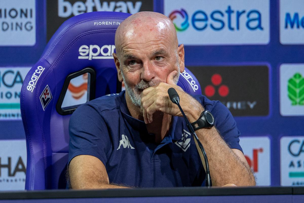fiorentina pioli fiducioso e carico per il napoli un privilegio allenare kean