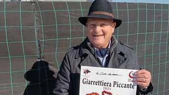 Domani dalle 20.30 alla Costa dei Barbari il Club Italiano del Peperoncino è pronto per l’edizione 2025 de "La Giarrettiera... Domani dalle 20.30 alla Costa dei Barbari il Club Italiano del Peperoncino è pronto per l’edizione 2025 de "La Giarrettiera...