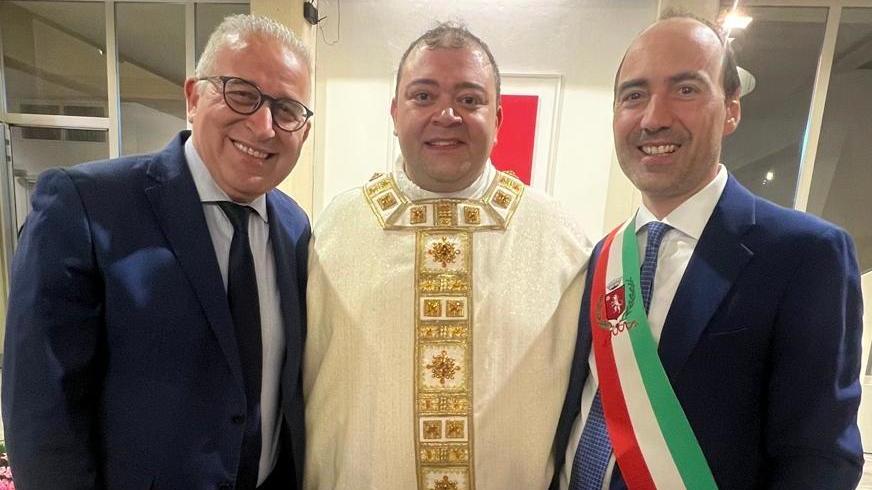 Oste, torna don Daniele: "Qui sarà sempre casa" Oste, torna don Daniele: "Qui sarà sempre casa"