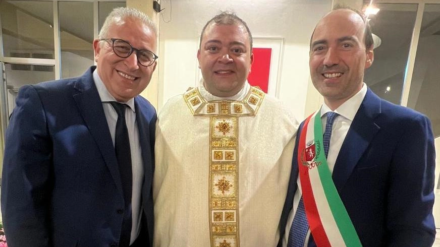 Daniele Masciotra, 42 anni, è un cittadino storico di Oste, dove risiede con la famiglia fin dal 1991 ed è da sempre profondamente legato alla parrocchia Daniele Masciotra, 42 anni, è un cittadino storico di Oste, dove risiede con la famiglia fin dal 1991 ed è da sempre profondamente legato alla parrocchia