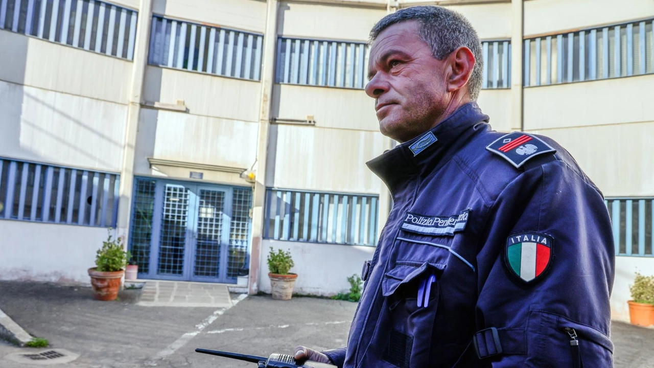 Il carcere fiorentino di Sollicciano è sovraffollato e fatiscente Il carcere fiorentino di Sollicciano è sovraffollato e fatiscente