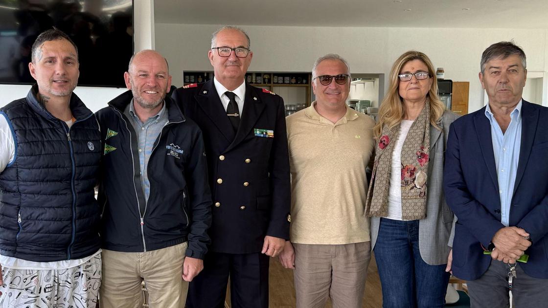 assaggi d8217estate due giorni dedicati al gusto con stand sul pontile
