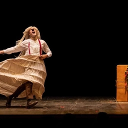 Agosto in scena con il «Teatro del fiume»