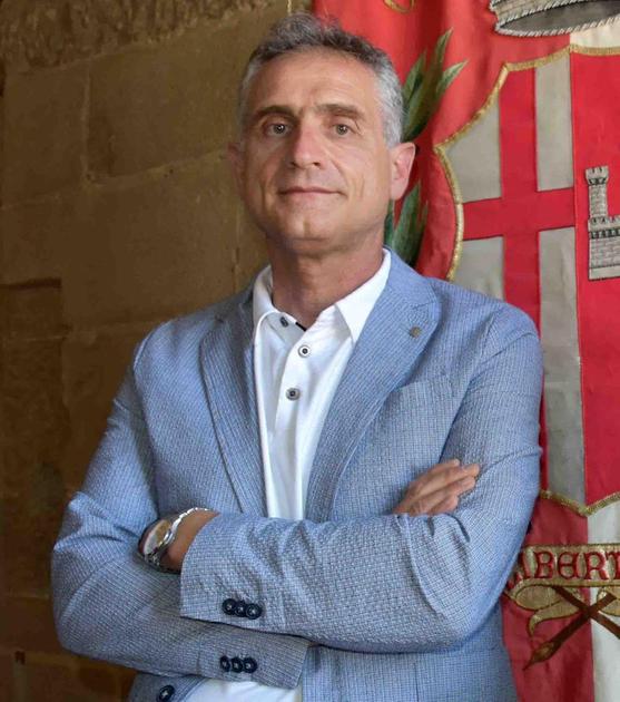https://www.lanazione.it/image-service/view/acePublic/alias/contentid/YzE3YTU5ZjMtNTY5OS00/0/piazza-delle-tabacchine-tra-degrado-e-telecamere.jpeg?f=1.90:1&h=630
