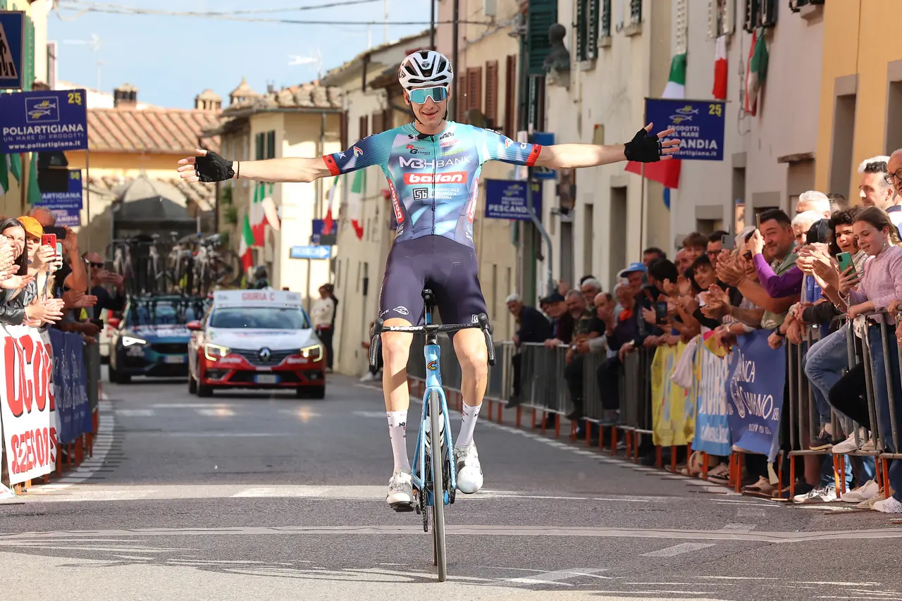 Ciclismo, al vicentino Ambrosini il Trofeo Matteotti a Marcialla