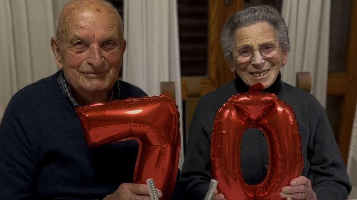 Bruno e Armida sono davvero la coppia più bella del mondo.. Lo scorso 14 novembre hanno festeggiato qualcosa come 70 anni di matrimonio Bruno e Armida sono davvero la coppia più bella del mondo.. Lo scorso 14 novembre hanno festeggiato qualcosa come 70 anni di matrimonio