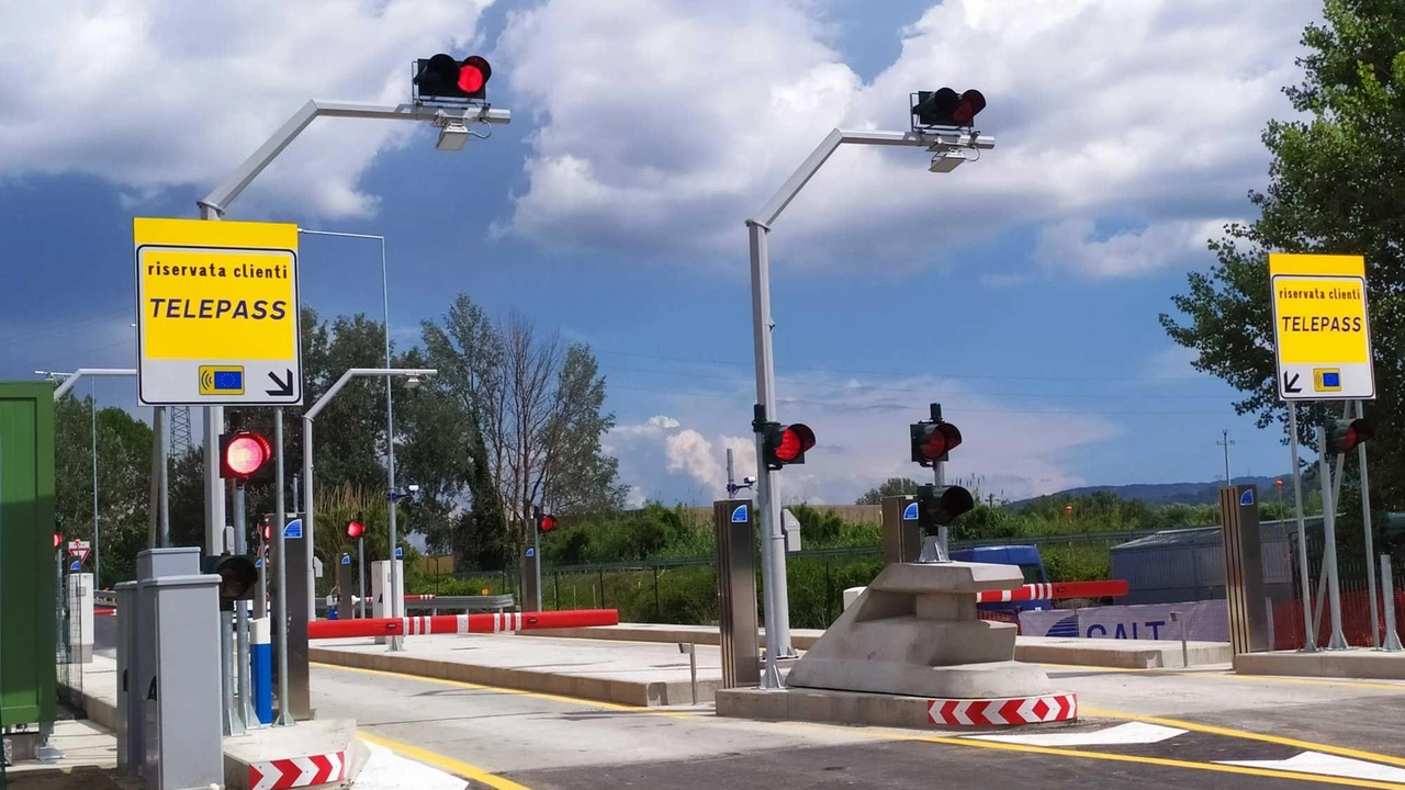 Le rampe sulla A12 a Ceparana realizzate dopo il crollo del ponte di Albiano da struttura provvisoria diventeranno definitite (foto d’archivio) Le rampe sulla A12 a Ceparana realizzate dopo il crollo del ponte di Albiano da struttura provvisoria diventeranno definitite (foto d’archivio)