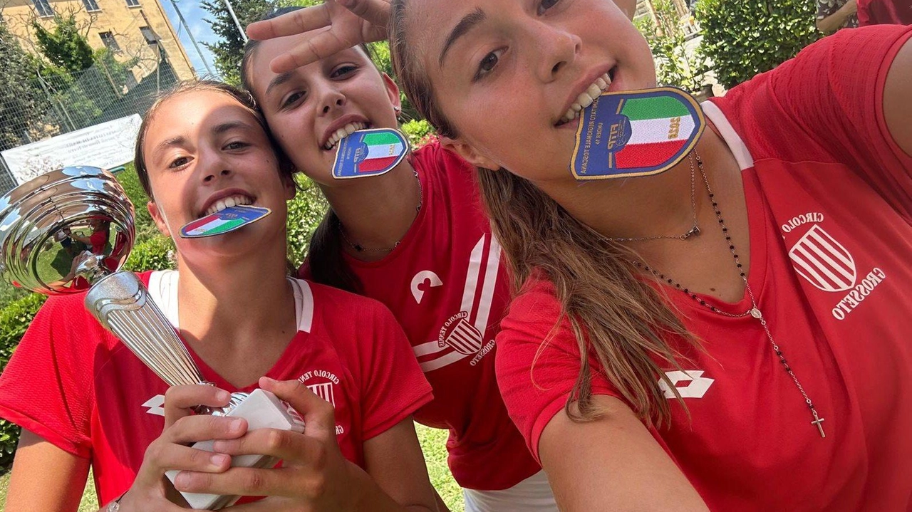 Anna Nerelli, Rachele Saleppico e Giulia Duchini si sono ’riprese’ il titolo regionale nella categoria Under 16 Anna Nerelli, Rachele Saleppico e Giulia Duchini si sono ’riprese’ il titolo regionale nella categoria Under 16