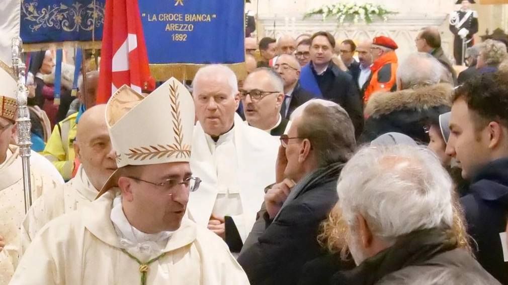 La città divisa in tre aree, 2 in Valdichiana: presto le nomine. L’Arezzo e la Giostra "invadono" le navate . La città divisa in tre aree, 2 in Valdichiana: presto le nomine. L’Arezzo e la Giostra "invadono" le navate .