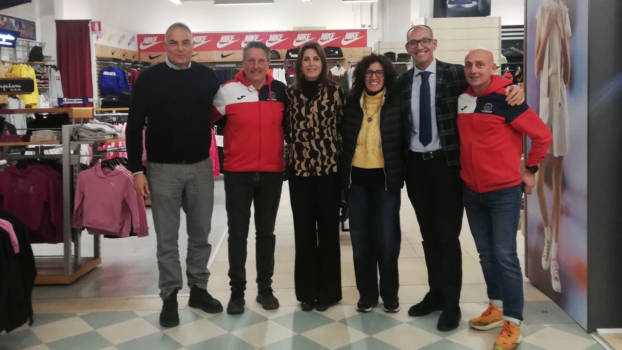 L'inaugurazione del negozio L'inaugurazione del negozio
