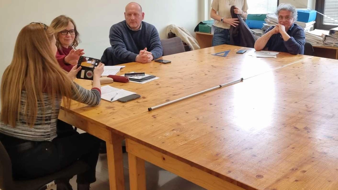 Due comuni, Poggibonsi e Barberino Tavarnelle, hanno deciso di unire le forze per portare avanti alcuni progetti comuni Due comuni, Poggibonsi e Barberino Tavarnelle, hanno deciso di unire le forze per portare avanti alcuni progetti comuni