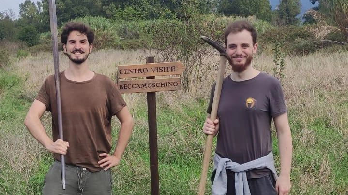 Massimo e Francesco i volontari che si occupano della manutenzione dell’oasi Lipu oggetto ancora una volta di raid vandalici Massimo e Francesco i volontari che si occupano della manutenzione dell’oasi Lipu oggetto ancora una volta di raid vandalici