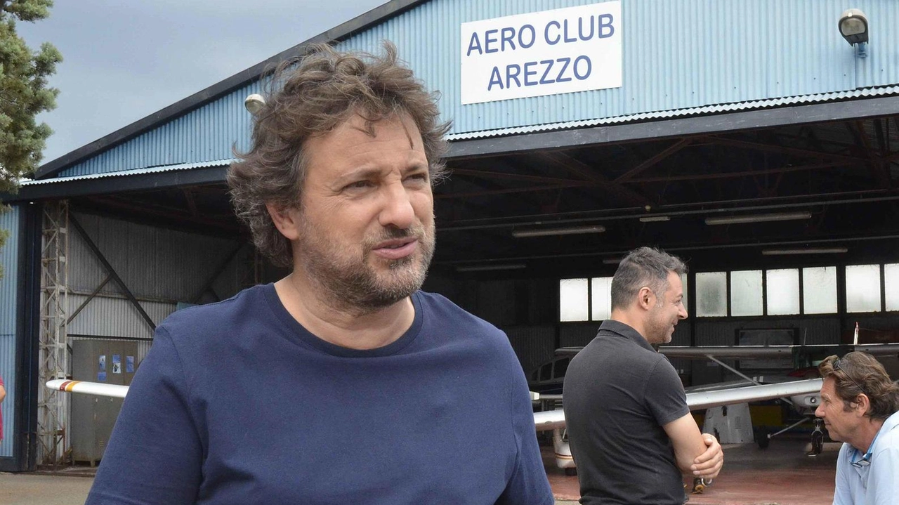 L’attore e regista Leonardo Pieraccioni a Maolin Bianco durante le riprese del suo film «Se son rose»