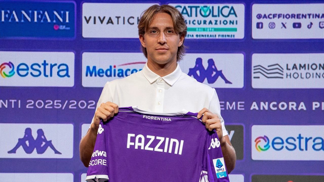 Fazzini in maglia viola: "Per me un sogno che si realizza", dice il giocatore (Fotocronache Germogli)