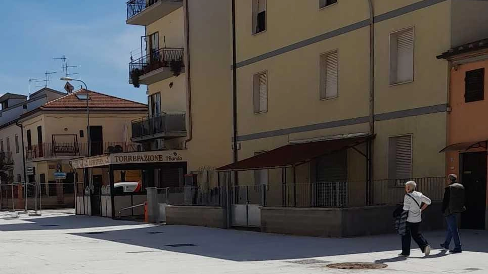 FOLLONICA Si stanno avviando verso la fine i lavori di rinnovamento dello storico quartiere follonichese di Senzuno, ch da sempre rappresenta uno...