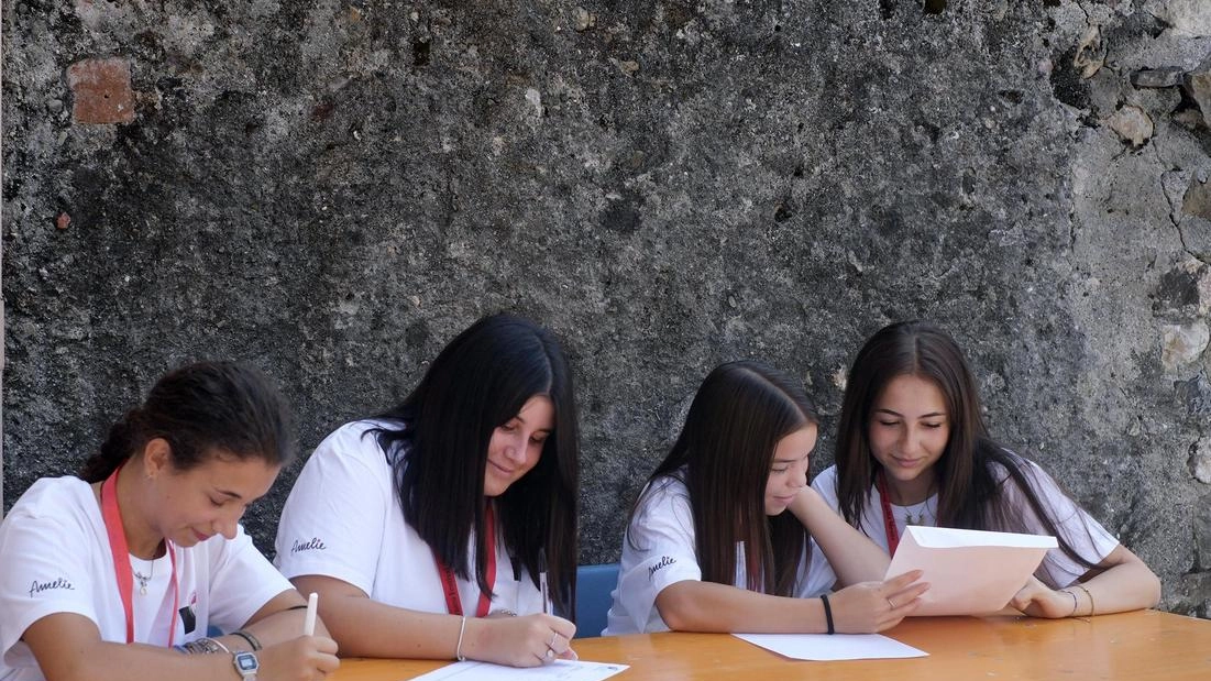 Agli Impavidi l’attrice comica Alessandra Faiella e la violoncellista Chiara Piazza in ’Age Pride’. In programma anche l’urbanista Elena Granata sulla gratuità degli spazi pubblici nelle città. Agli Impavidi l’attrice comica Alessandra Faiella e la violoncellista Chiara Piazza in ’Age Pride’. In programma anche l’urbanista Elena Granata sulla gratuità degli spazi pubblici nelle città.