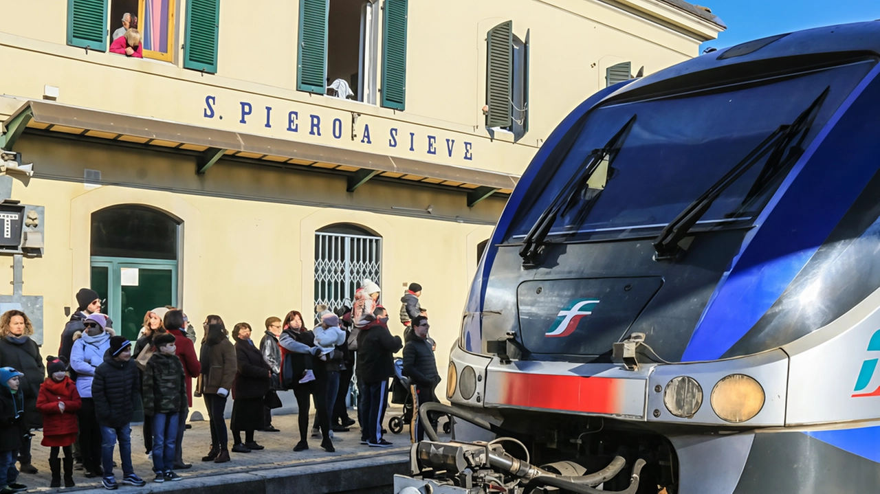 La stazione ferroviaria di San Piero a Sieve lungo la quale passa la Faentina