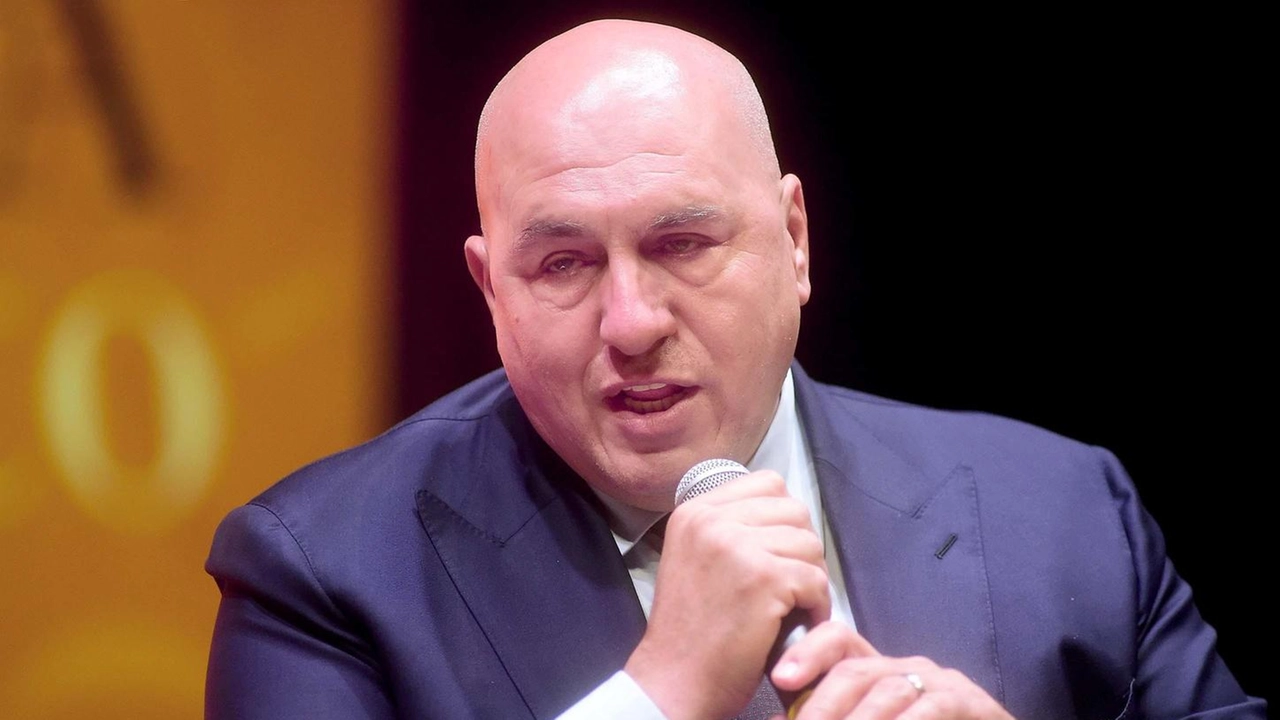 Il ministro della Difesa, Guido Crosetto Il ministro della Difesa, Guido Crosetto