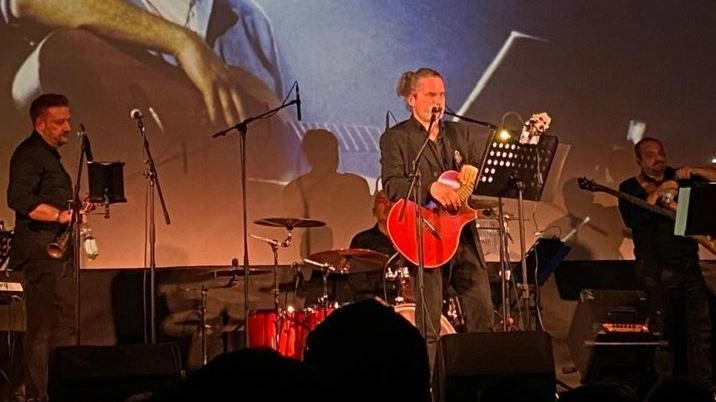 La tribute band di Fabrizio De André Via del Campo, che mercoledì prossimo sarà sul palco del Teatro Il Momento per il secondo concerto di “Note di classica“