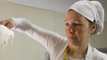 Barbara Conti, mamma-pastora di Zeri, racconta la storia della sua agrigelateria Barbara Conti, mamma-pastora di Zeri, racconta la storia della sua agrigelateria