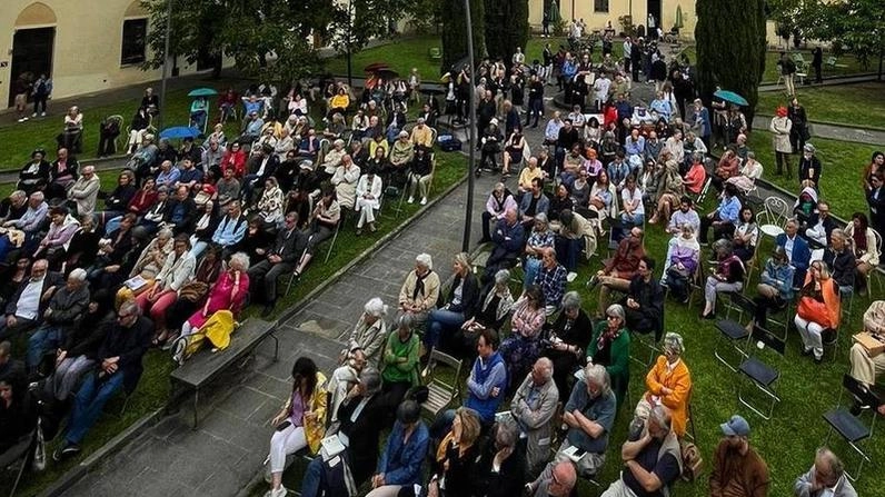 L’Estate Fiorentina al Conventino è caratterizzata da tanti appuntamenti tra cinema, musica e spettacoli L’Estate Fiorentina al Conventino è caratterizzata da tanti appuntamenti tra cinema, musica e spettacoli