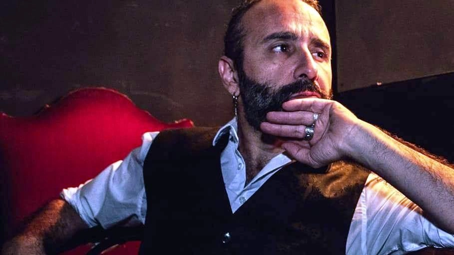 Massimiliano La Rocca farà tappa al Politeama di Poggibonsi con il suo ultimo lavoro «Daimon Tour». Con lui Ottombrino, Sapignoli, Villa e Boni Massimiliano La Rocca farà tappa al Politeama di Poggibonsi con il suo ultimo lavoro «Daimon Tour». Con lui Ottombrino, Sapignoli, Villa e Boni
