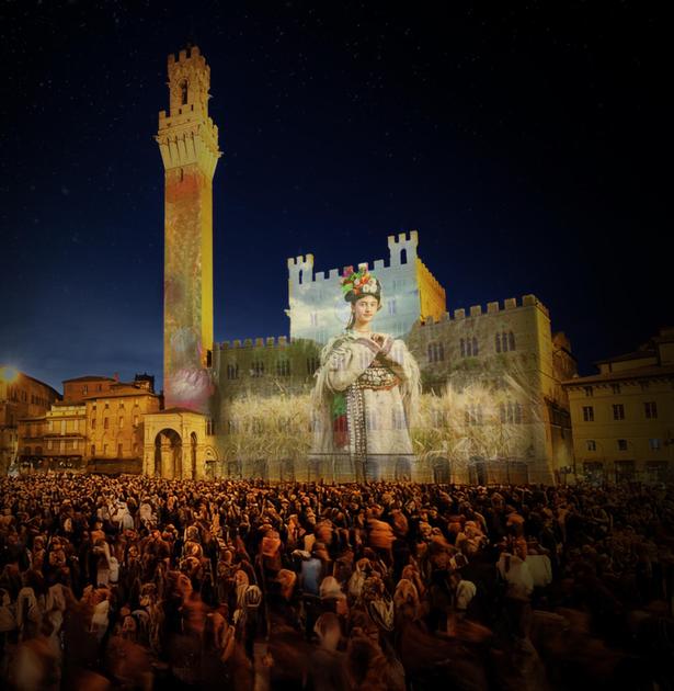 Ars Lucis in Piazza del Campo. Spettacolare videomapping. Regalo di Mark Getty alla città
