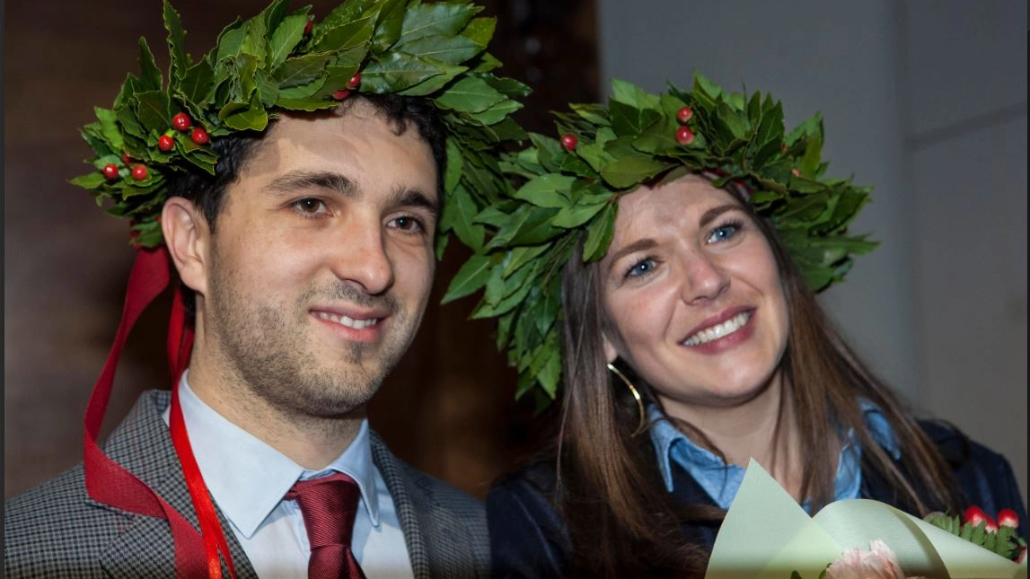 Andrea Filippi e Giorgia Uraghi durante i festeggiamenti per le loro lauree
