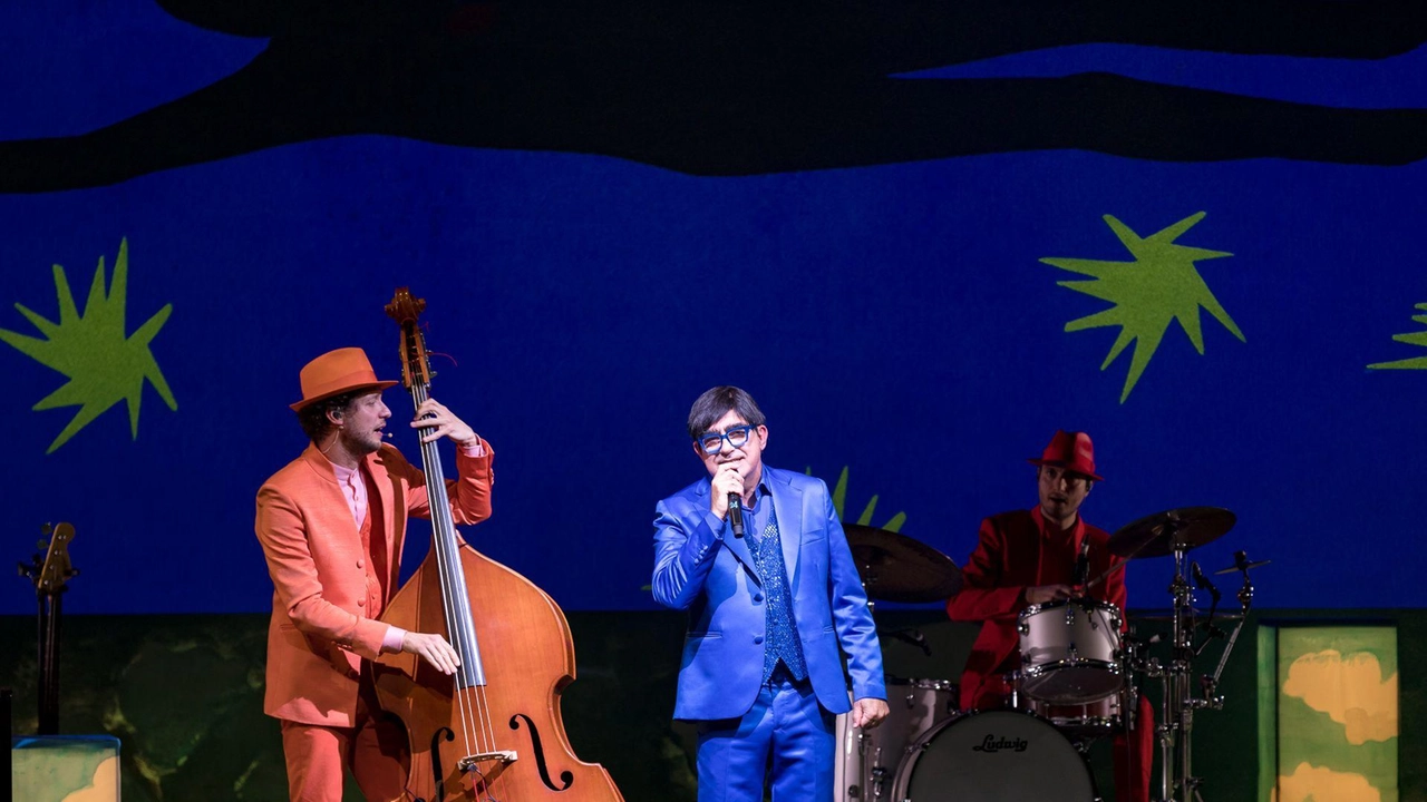 Elio mercoledì 19 febbraio (ore 20,45) sarà al Teatro Verdi con ’Quando un musicista ride’ Elio mercoledì 19 febbraio (ore 20,45) sarà al Teatro Verdi con ’Quando un musicista ride’