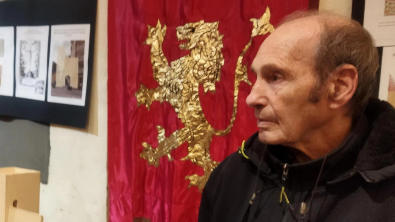 In servizio. al Cassero Alessandro Bagni è un po’ sentinella e un po’ anfitrione, preposto anche all’accoglienza delle comitive In servizio. al Cassero Alessandro Bagni è un po’ sentinella e un po’ anfitrione, preposto anche all’accoglienza delle comitive