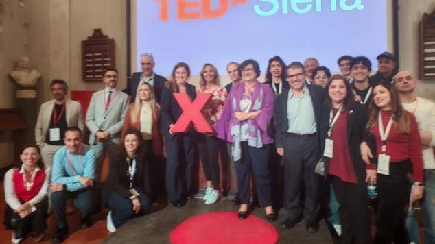 Ha avuto ancora il sapore della festa e di un’esperienza unica TEDxSiena 2025 all’Accademia dei Fisiocritici, sul tema “Take Care...