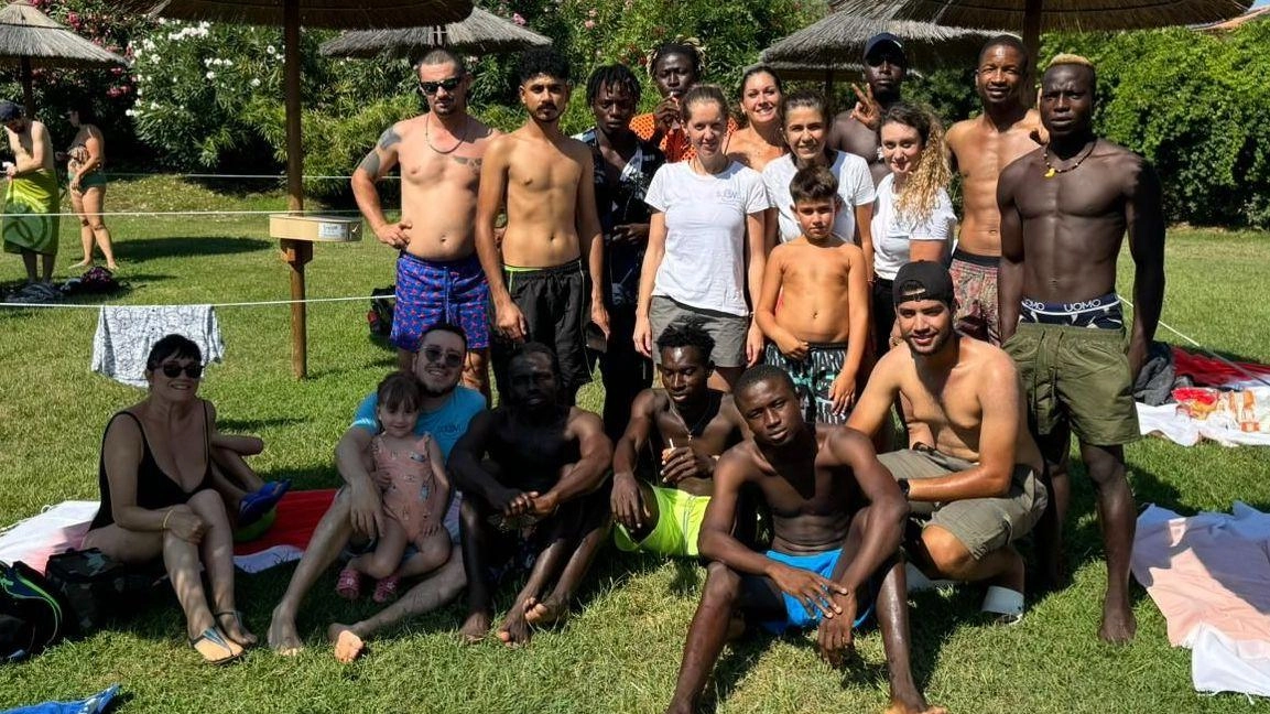 I ragazzi accolti negli appartamenti gestiti dalla cooperativa Solidarietà e Sviluppo insieme al Comune di Massa Marittima (titolare del progetto... I ragazzi accolti negli appartamenti gestiti dalla cooperativa Solidarietà e Sviluppo insieme al Comune di Massa Marittima (titolare del progetto...