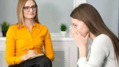Dal 15 maggio è partito anche ad Arezzo alla Casa di comunità in via XXV Aprile lo psicvoloogo di base.Il servizio è gratuito per tutti i cittadini ed è attivabile dai medici di famiglia e dai pediatri di libera scelta che operano all’interno delle case di comunità Dal 15 maggio è partito anche ad Arezzo alla Casa di comunità in via XXV Aprile lo psicvoloogo di base.Il servizio è gratuito per tutti i cittadini ed è attivabile dai medici di famiglia e dai pediatri di libera scelta che operano all’interno delle case di comunità