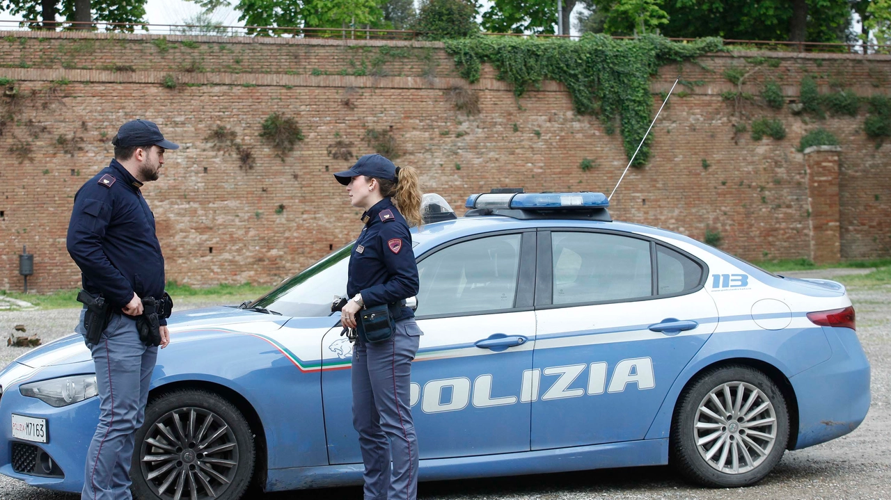 Polizia a Siena in un'immagine di repertorio (Lazzeroni) Polizia a Siena in un'immagine di repertorio (Lazzeroni)