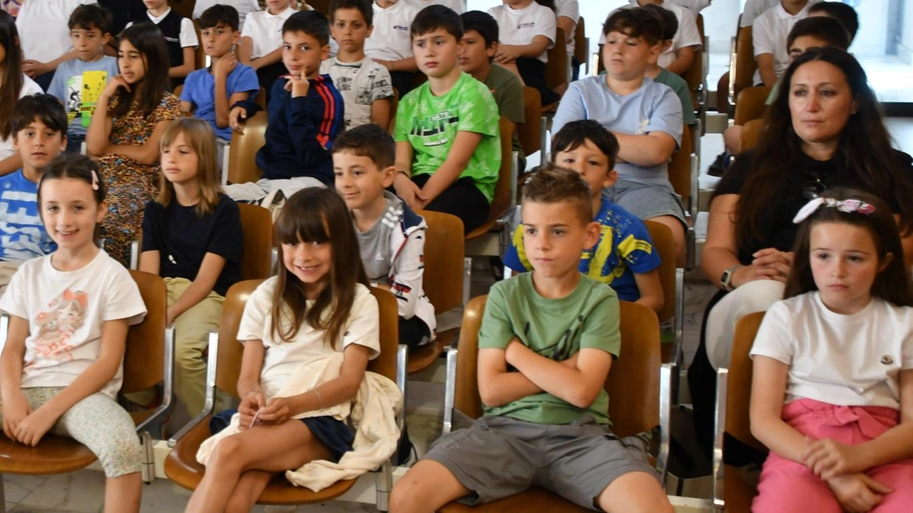La mattinata con i piccoli insieme alla Misericordia (Foto servizio Paola Nizza) La mattinata con i piccoli insieme alla Misericordia (Foto servizio Paola Nizza)