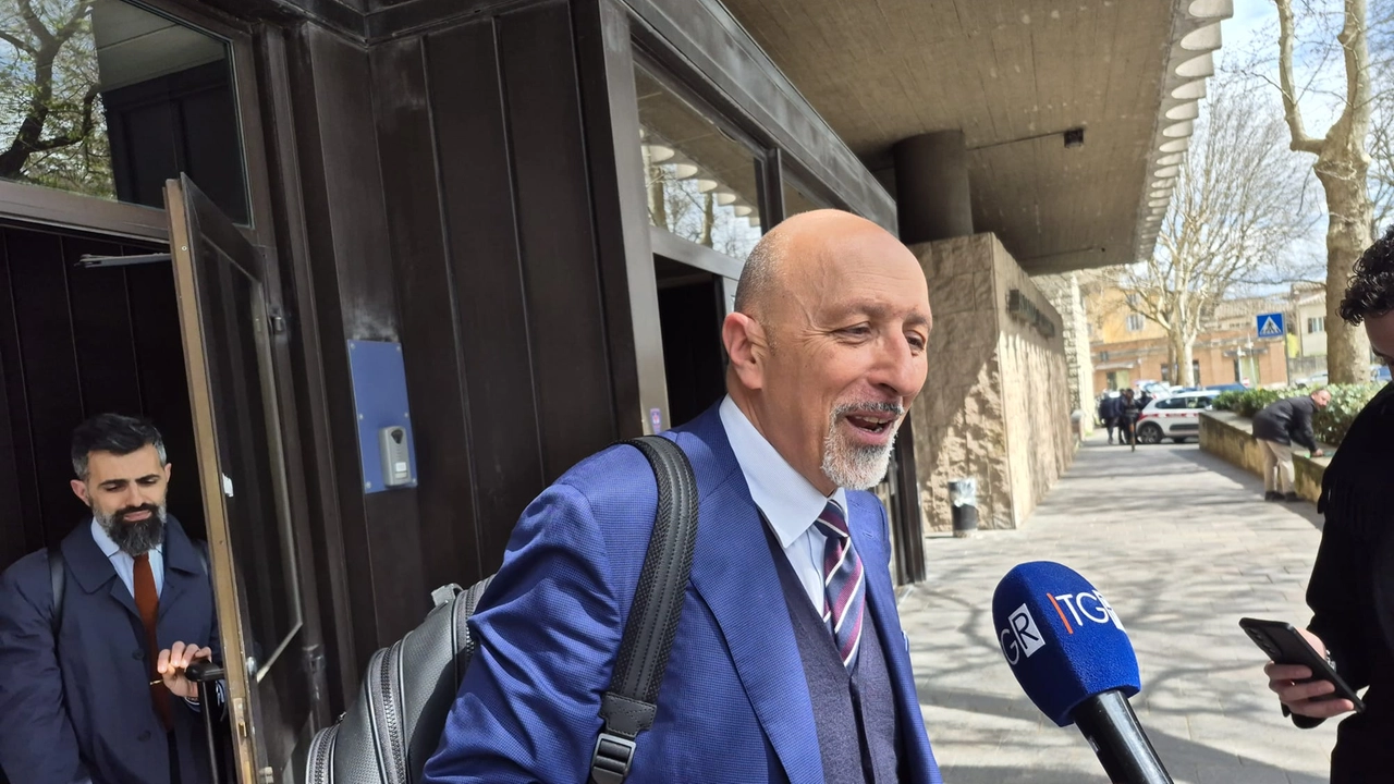 Caso Portanova, nove anni di condanna per violenza sessuale e lesioni ad Alessandro Cappiello. Nella foto Antonio Voce avvocato di Cappiello insieme all'avvocato Filomena D'Amora