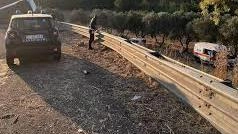 I carabinieri nel punto dell’Aurelia dove il Ford Transit ha perso aderenza I carabinieri nel punto dell’Aurelia dove il Ford Transit ha perso aderenza