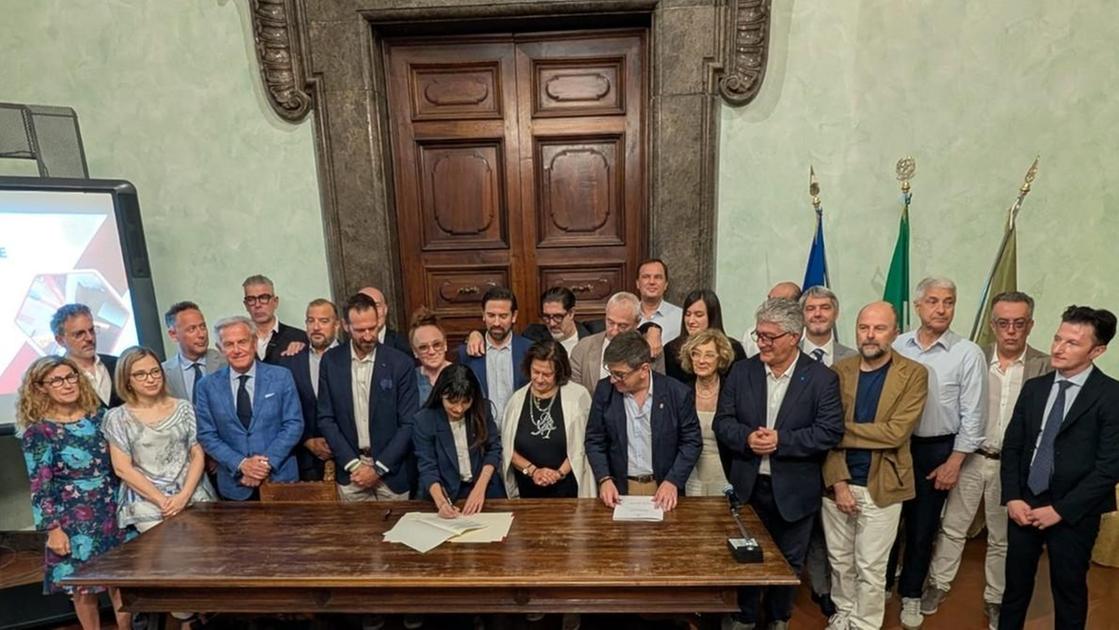Lavoro e disabilità: meno barriere: "Facilitare l’inserimento dei fragili . Questa è una sfida di umanità" Lavoro e disabilità: meno barriere: "Facilitare l’inserimento dei fragili . Questa è una sfida di umanità"